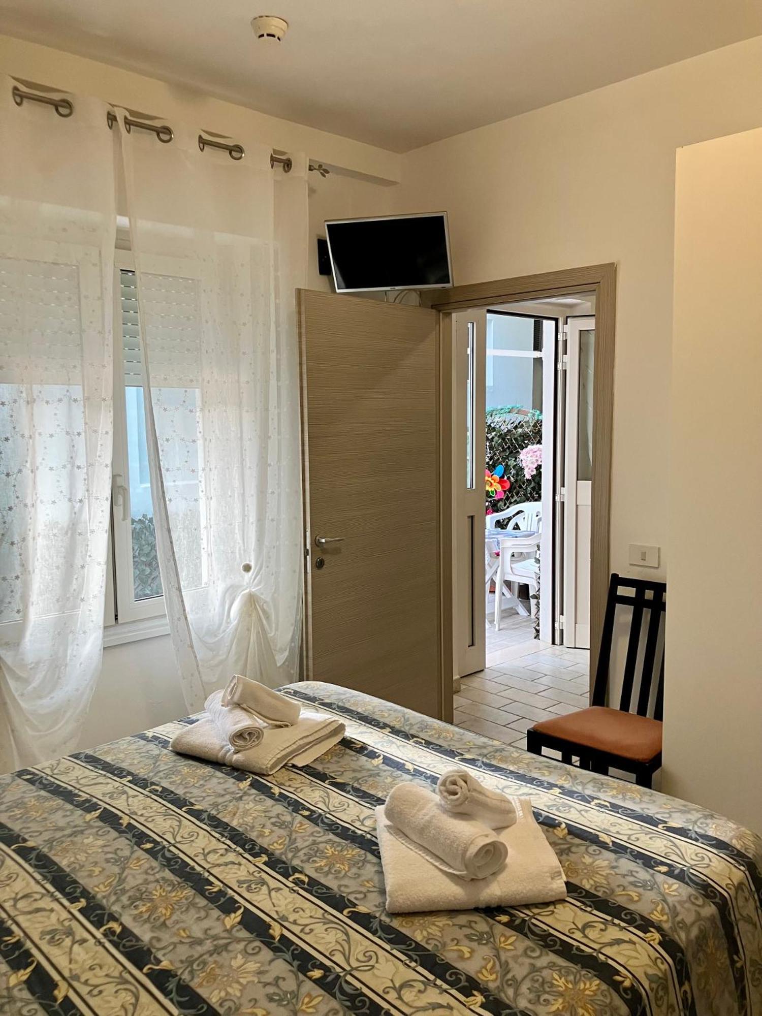 NewHotelGinevra Cattolica Extérieur photo
