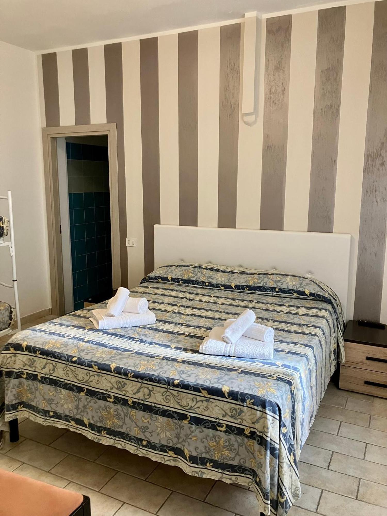 NewHotelGinevra Cattolica Extérieur photo